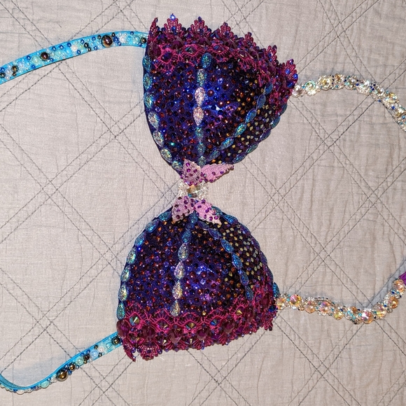 Bikini Competition Suit - Picture 4 of 6